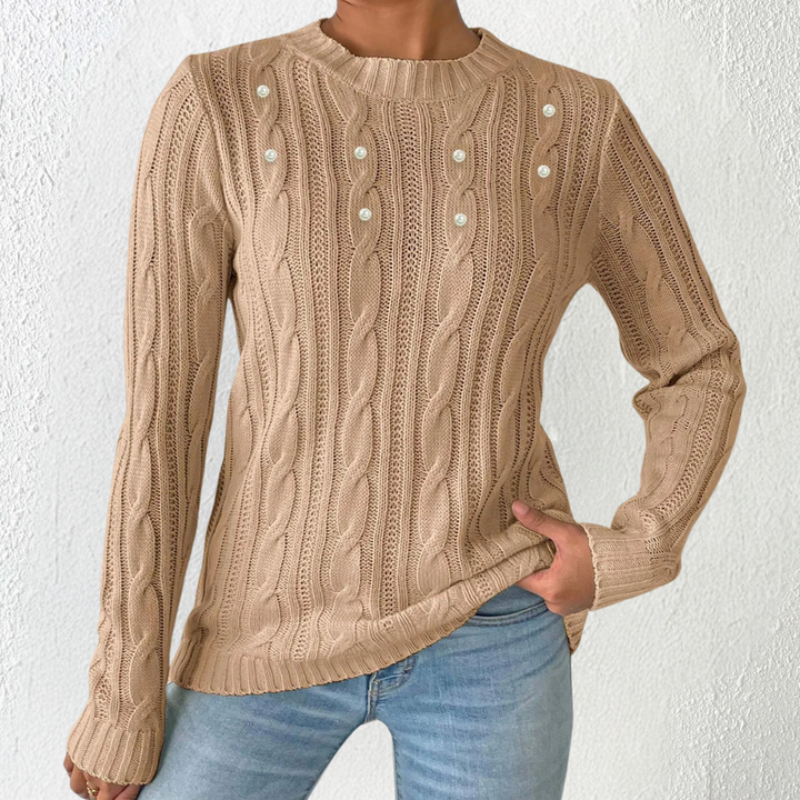 Beige kabeltrui met parelknopen, damesmode, casual stijl, gebreid patroon, lange mouwen, comfortabele pasvorm, herfst- en winterkleding.