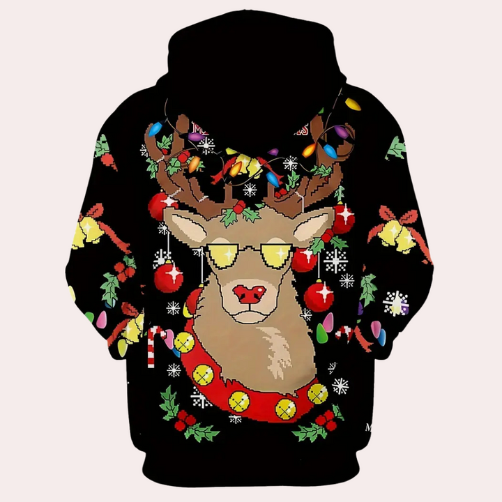 Zwarte kersttrui met rendierprint, versierd met kerstballen, lichtjes en sneeuwvlokken. Perfect voor feestdagen, grappige kersttrui, unisex design.