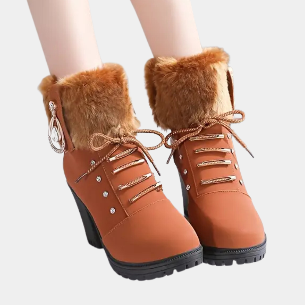 Bruine dameslaarzen met hoge hakken, bontkraag en veters. Modieuze winterlaarzen, ideaal voor koude seizoenen. Comfortabel en stijlvol ontwerp.
