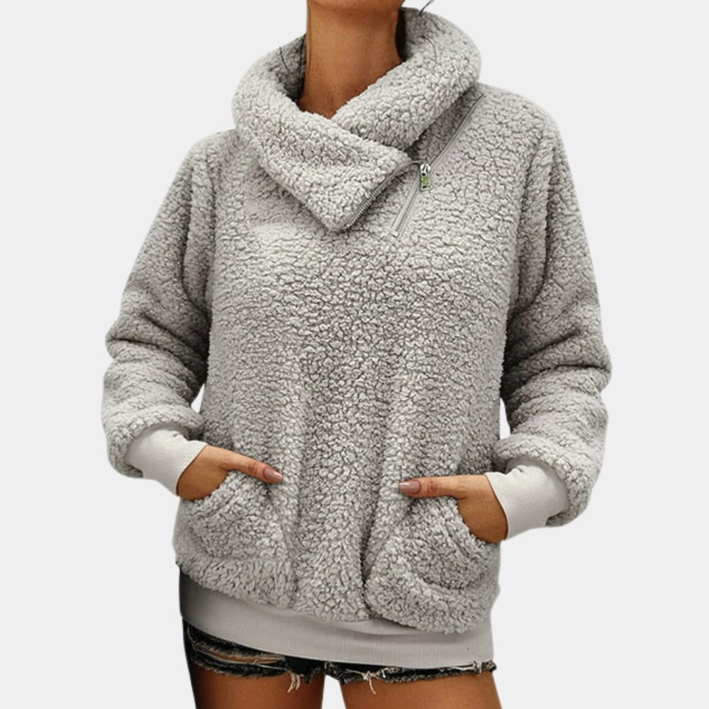 Grijze fleece trui met hoge kraag en zakken, damesmode, winterkleding, warme en comfortabele stijl, ideaal voor casual outfits.