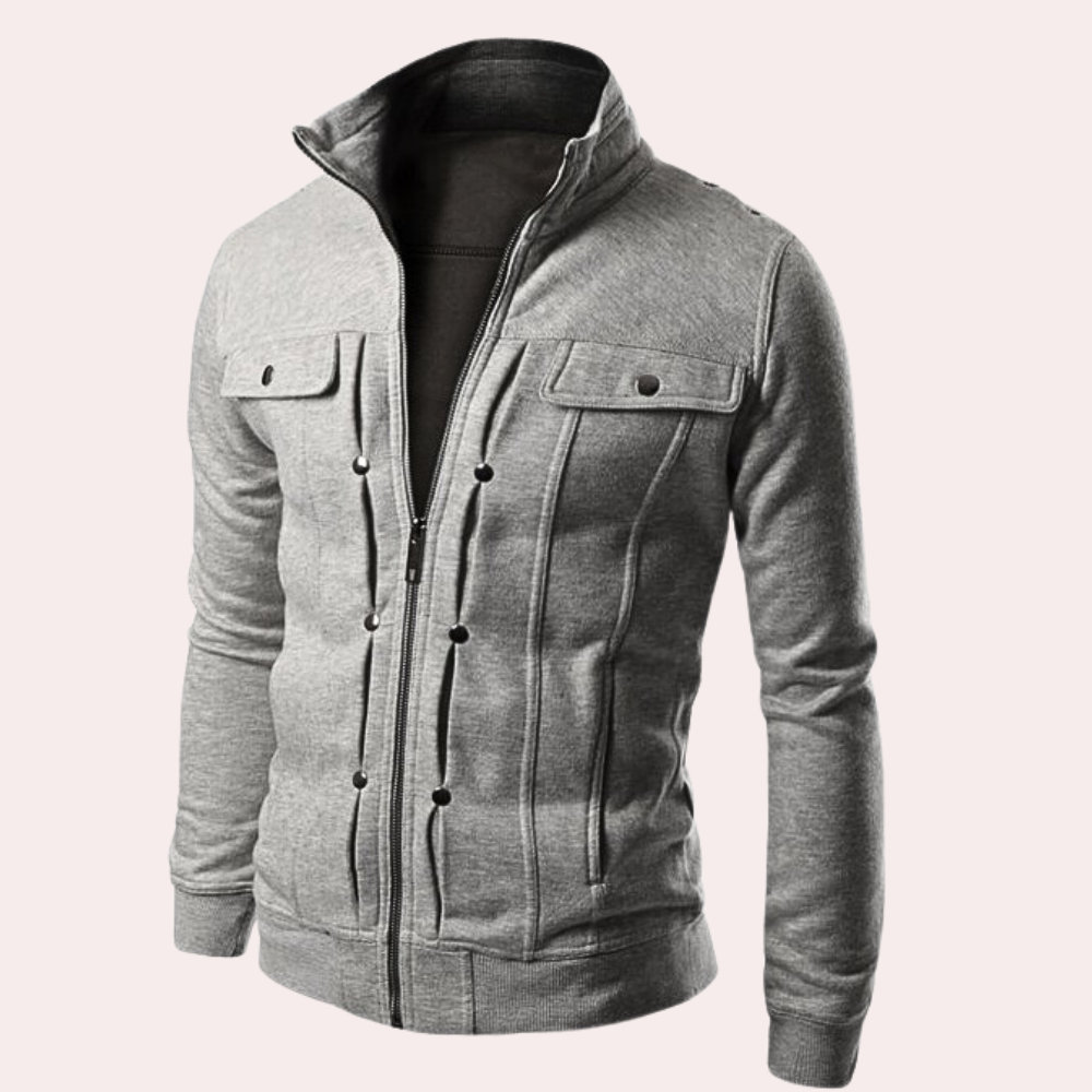 Grijze herenjas met opstaande kraag, knoopsluiting en borstzakken. Stijlvolle casual jas, perfect voor herfst- en wintermode.