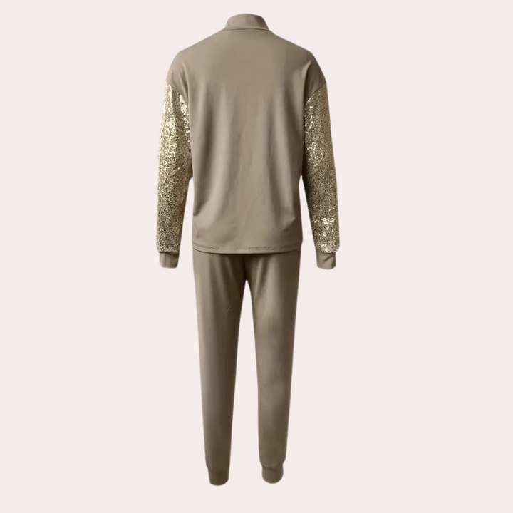 Beige trainingspak met gouden pailletten op de mouwen, comfortabele pasvorm, modieuze sportkleding voor dames, trendy en stijlvol design.