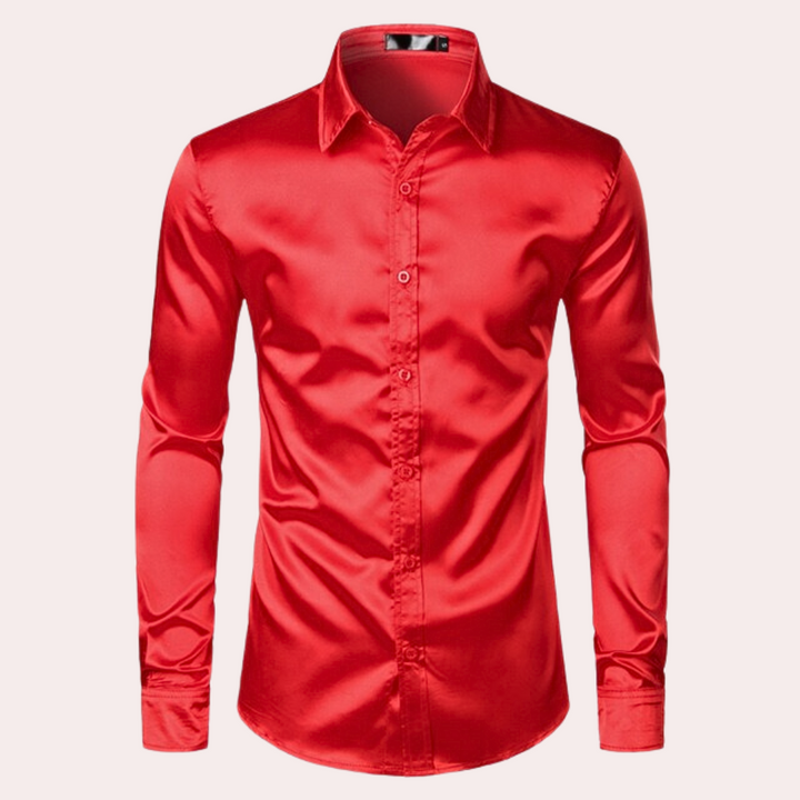 Rode satijnen herenoverhemd met lange mouwen, knoopsluiting en klassieke kraag. Perfect voor formele gelegenheden en stijlvolle outfits.