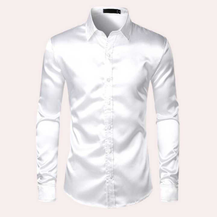 Witte herenoverhemd met lange mouwen, slanke pasvorm en klassieke kraag. Perfect voor formele gelegenheden en zakelijke outfits.