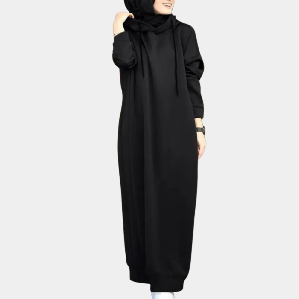 Zwarte lange jurk met capuchon, gemaakt van georgette stof. Modest fashion, comfortabele pasvorm, ideaal voor dagelijks gebruik en speciale gelegenheden.
