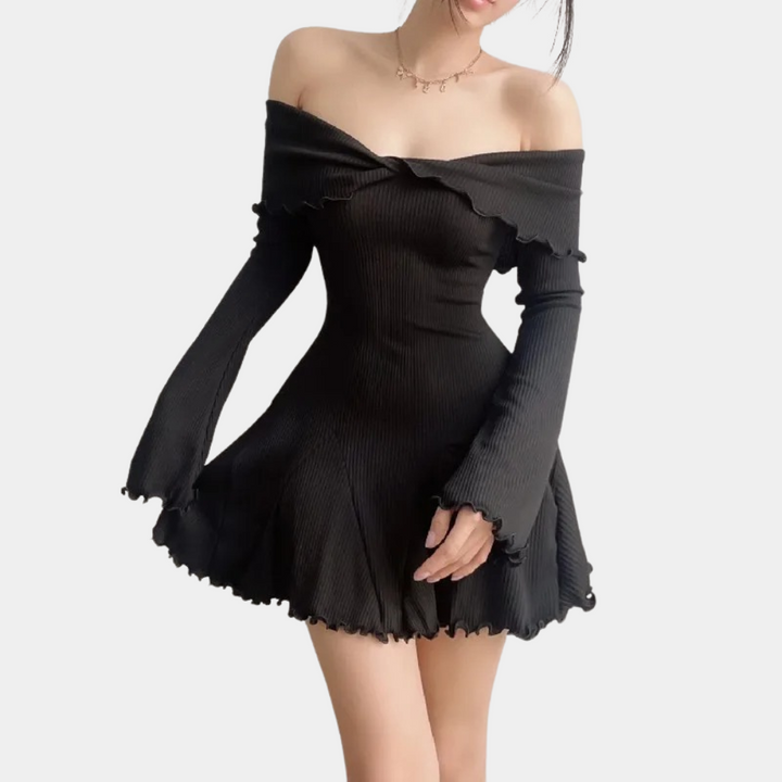 Zwarte off-shoulder jurk met lange mouwen en ruches, elegante damesmode, geschikt voor avondkleding en feestelijke gelegenheden.