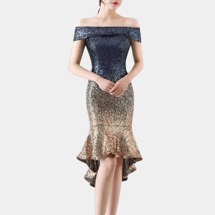 Blauwe en gouden off-shoulder glitterjurk, zeemeermin stijl, elegante avondjurk, perfect voor gala's en speciale gelegenheden.