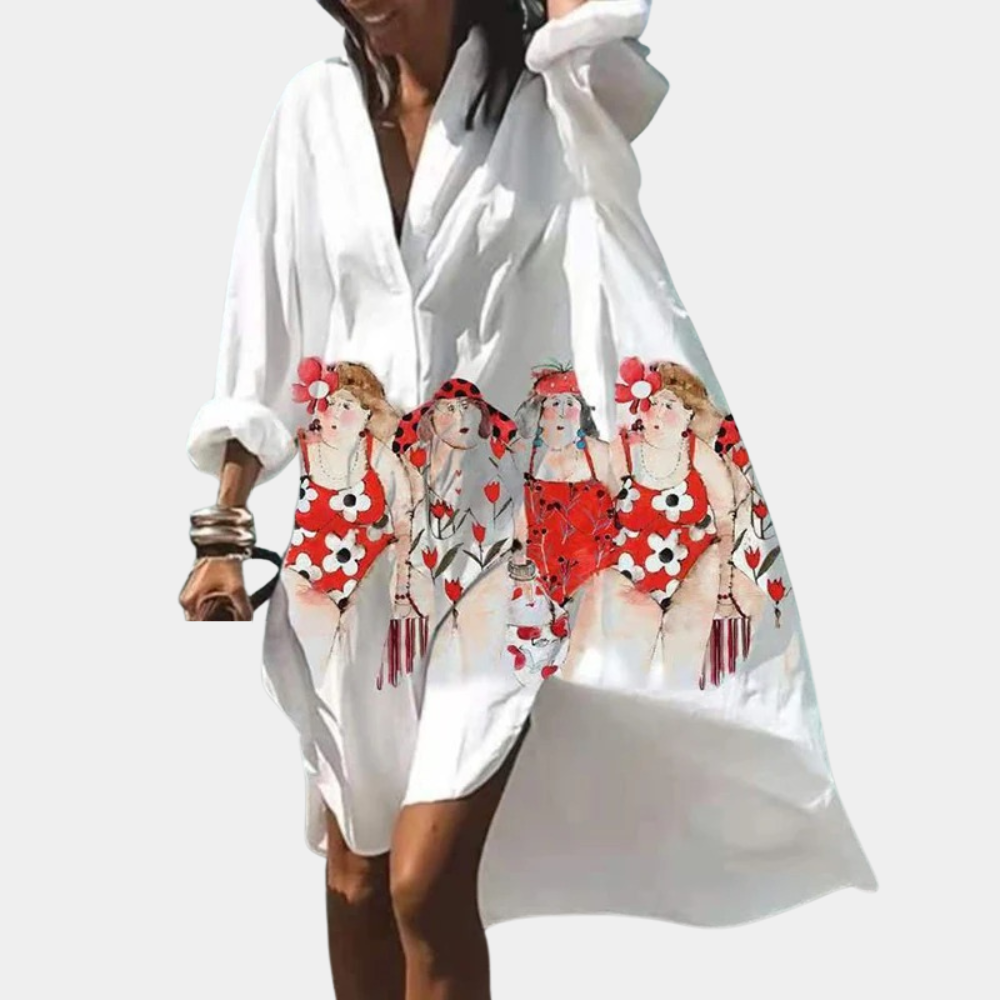 Witte oversized blouse met kleurrijke print van vrouwen in rode badpakken, zomerse mode, casual strandkleding, dameskleding.