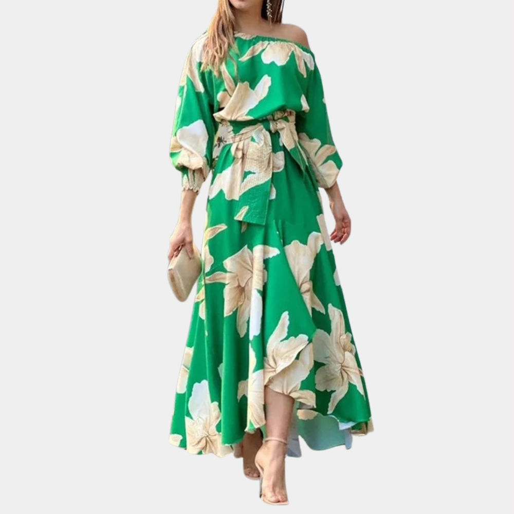 Groene maxi-jurk met bloemenprint, off-shoulder ontwerp en ceintuur. Perfect voor zomerse evenementen. Elegante damesmode.