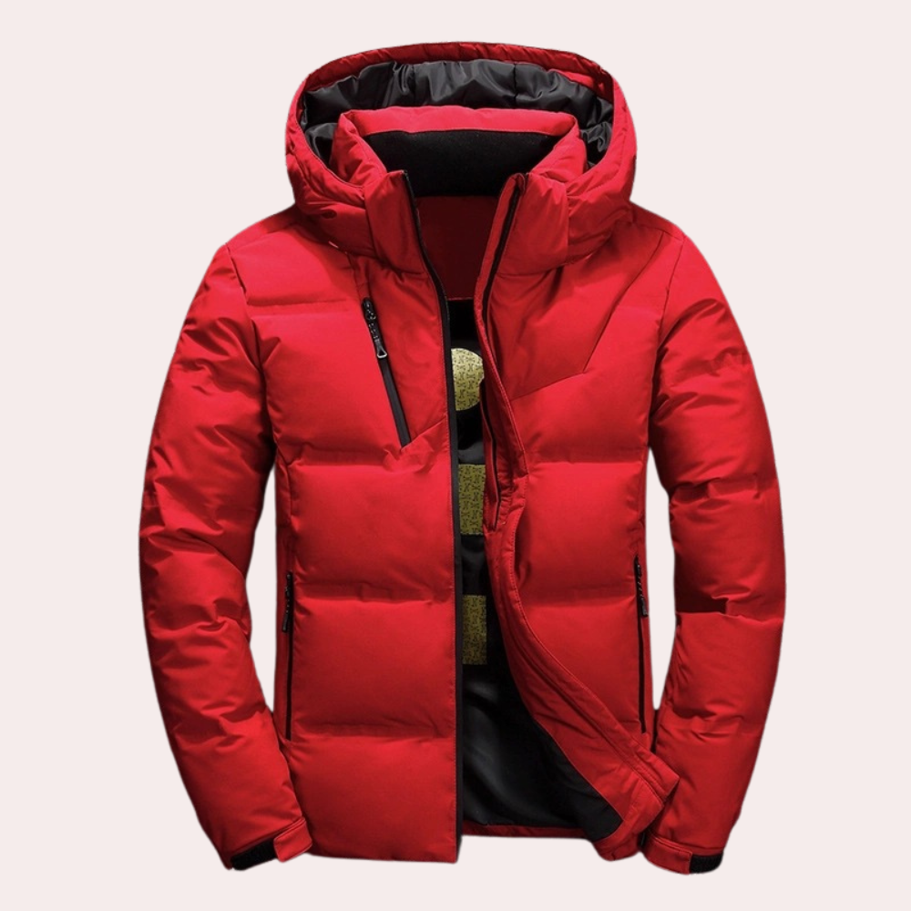 Rode gewatteerde winterjas met capuchon, ritssluiting en zakken. Stijlvolle herenjas voor koude seizoenen. Perfect voor outdoor activiteiten.
