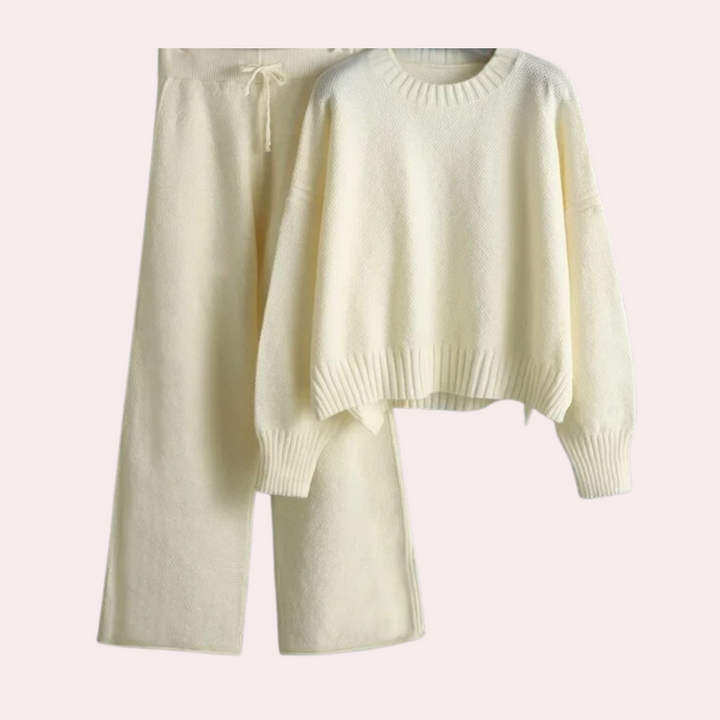Beige gebreide trui en broek voor dames