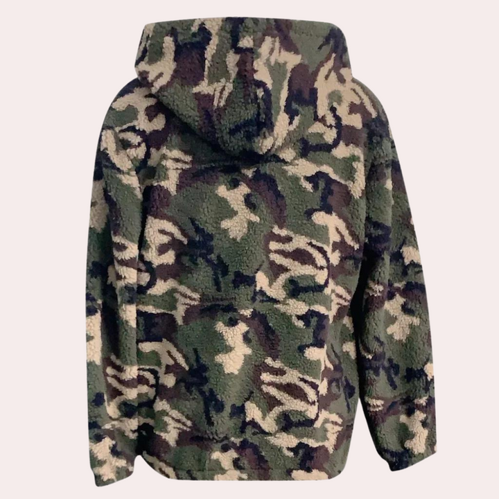 Camouflage fleece hoodie met capuchon, groene en bruine tinten, warme winterkleding voor heren en dames, trendy en comfortabel design.