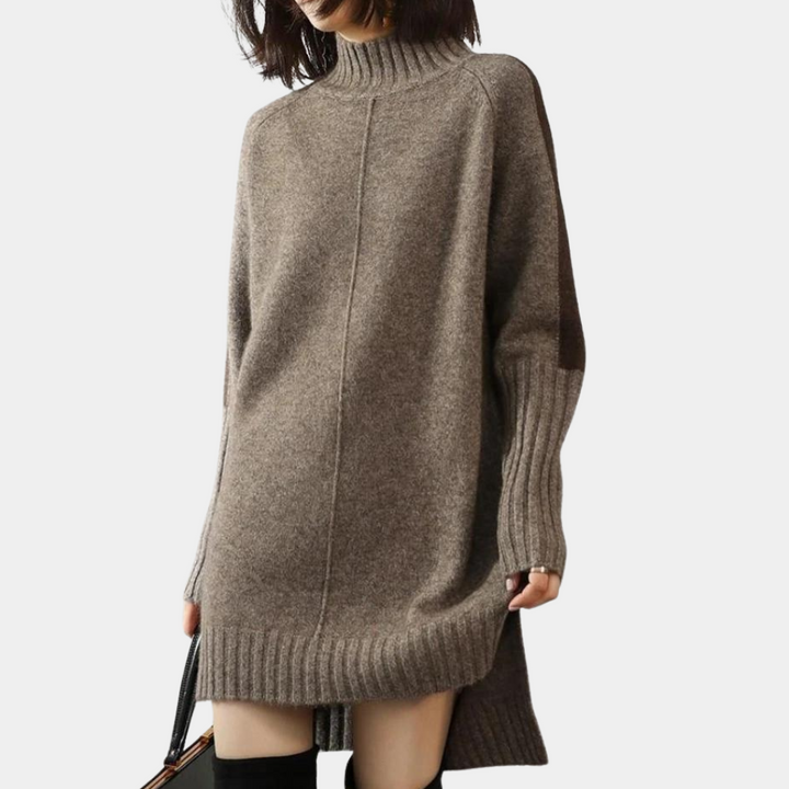Dames oversized bruine trui jurk, lange mouwen, coltrui, casual wintermode, comfortabele gebreide stof, trendy en stijlvol design.