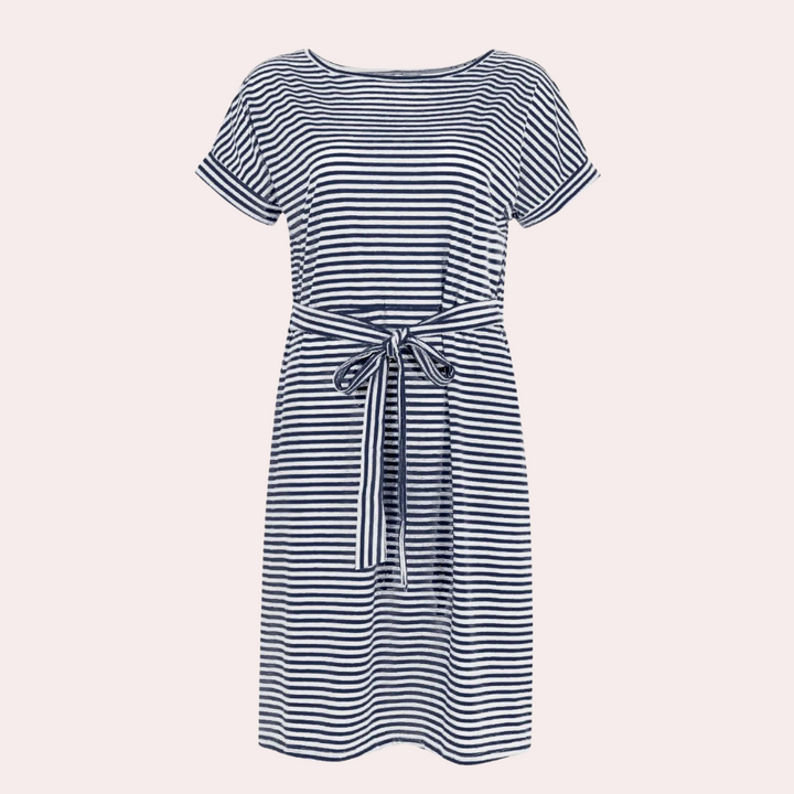 Gestreepte damesjurk met korte mouwen en ceintuur, zwart-wit design, casual en stijlvol, perfect voor zomeroutfits en dagelijks gebruik.