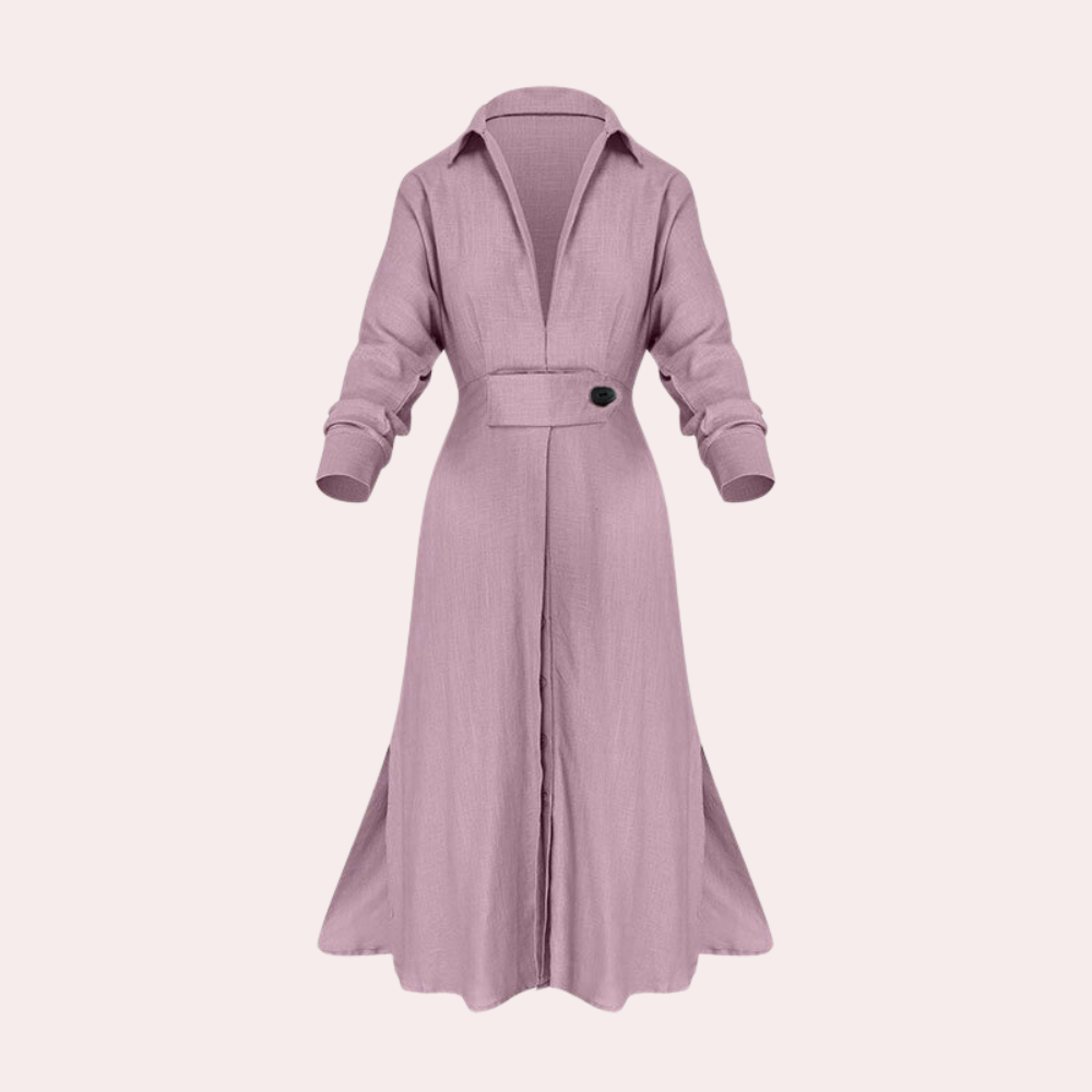 Lange roze damesjurk met kraag en knoopsluiting, elegante pasvorm, perfect voor formele gelegenheden. Modieuze dameskleding, stijlvolle jurk.