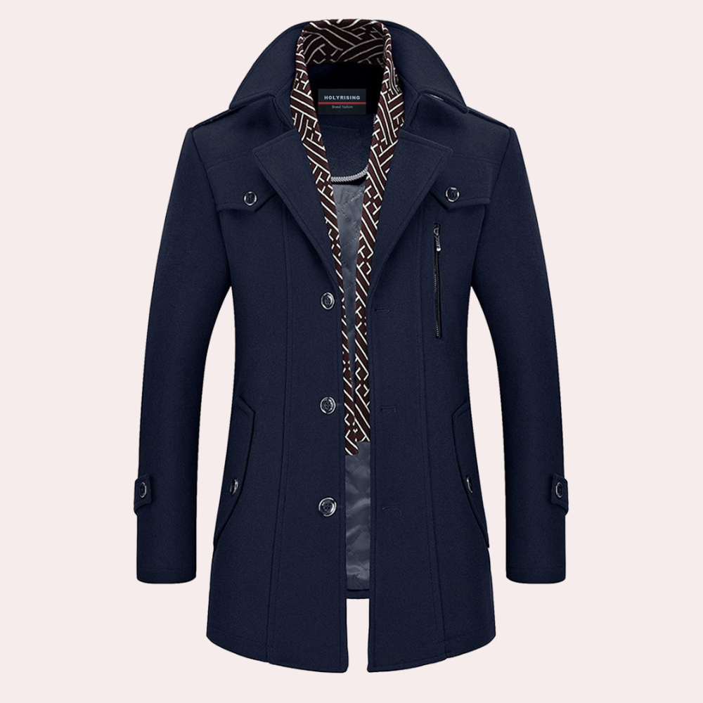 Donkerblauwe herenjas met knopen, opstaande kraag en stijlvolle binnenvoering. Perfect voor wintermode en herenkleding trends.