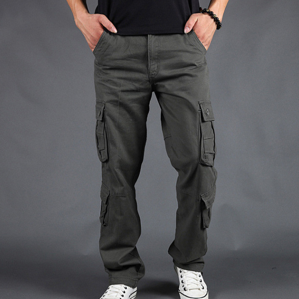 Grijze cargobroek voor heren met meerdere zakken, casual stijl, comfortabele pasvorm, ideaal voor dagelijks gebruik. Perfect voor mode en functionaliteit.
