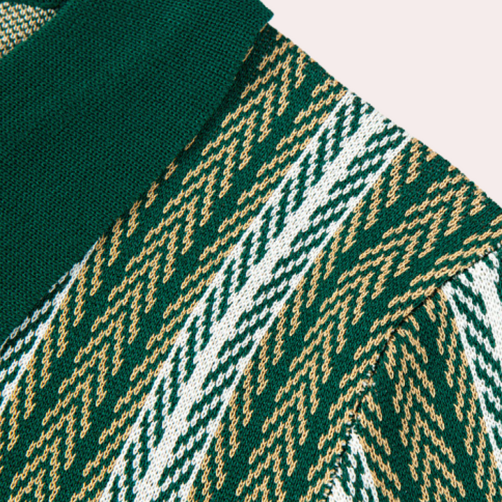 Groen-wit gebreide trui met zigzagpatroon en kraag, Kaspar design. Hoogwaardige herenkleding, stijlvolle wintermode, warme textuur.