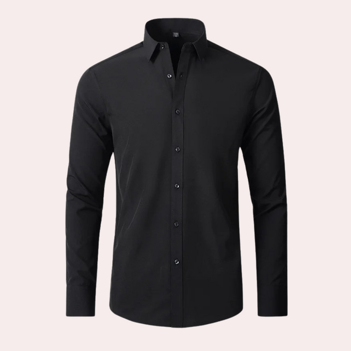 Zwarte herenoverhemd met lange mouwen, klassieke kraag en knoopsluiting. Perfect voor formele gelegenheden. Stijlvol en tijdloos design.