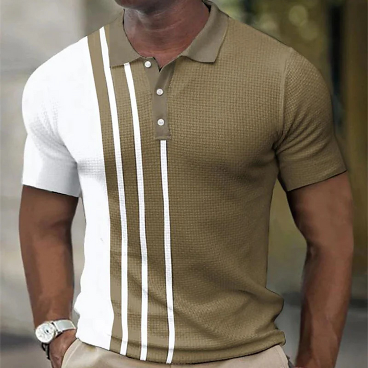Groene en witte herenpolo met korte mouwen, knoopsluiting en verticale strepen. Stijlvolle casual herenkleding, perfect voor zomerse outfits.