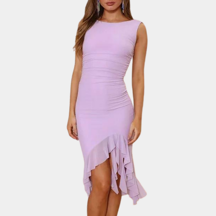 Paarse asymmetrische jurk met ruches, mouwloos ontwerp, elegante avondjurk, perfect voor feestjes en speciale gelegenheden.