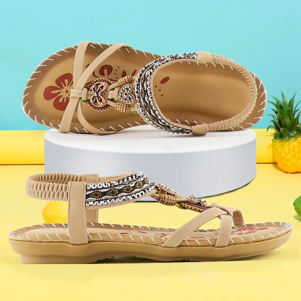 Beige sandalen met kralen en bloemenpatroon, zomerschoenen voor dames, comfortabele platte zool, modieuze boho-stijl, perfect voor casual outfits.