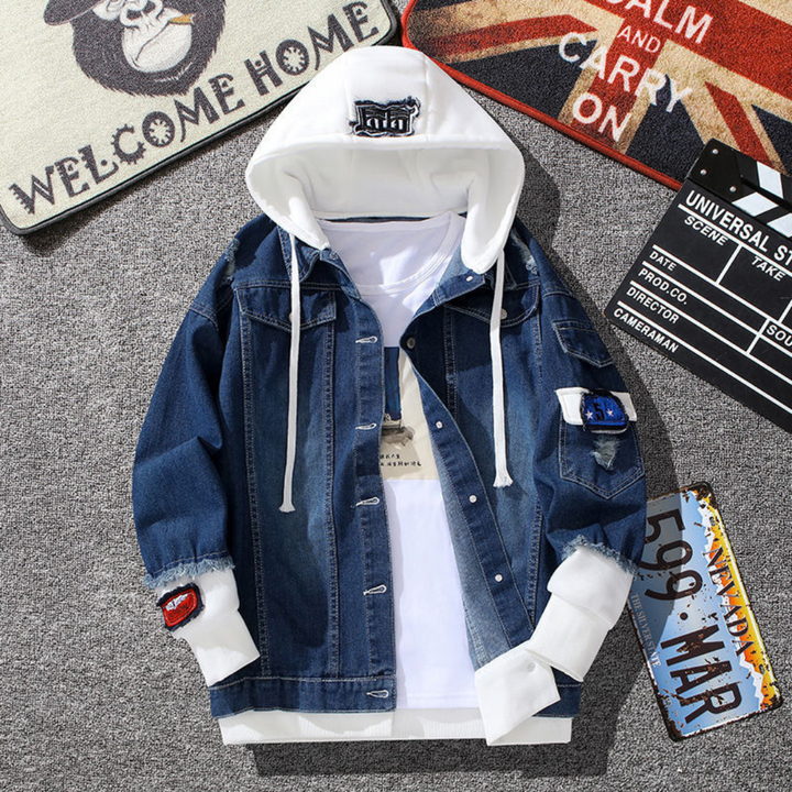 Donkerblauwe denim hoodie jas met witte capuchon en mouwen, casual streetwear stijl, modieuze herenkleding, trendy ontwerp, comfortabele pasvorm.
