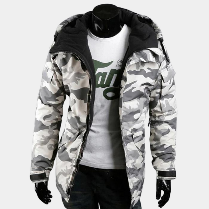 Witte camouflage winterjas voor heren met capuchon, ritssluiting en zakken. Modieuze en warme jas, ideaal voor koude seizoenen.