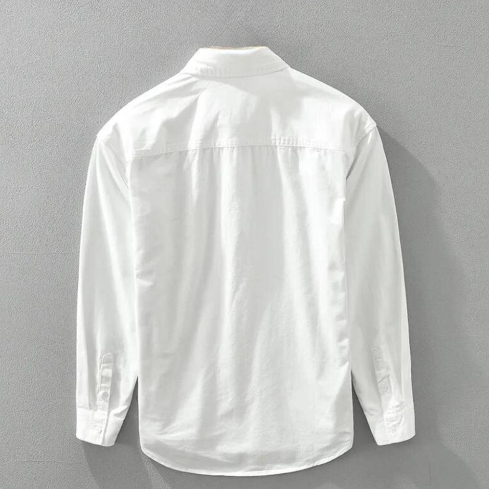 Witte herenoverhemd achterkant, lange mouwen, katoenen stof, casual en formele stijl, geschikt voor kantoor en dagelijks gebruik.