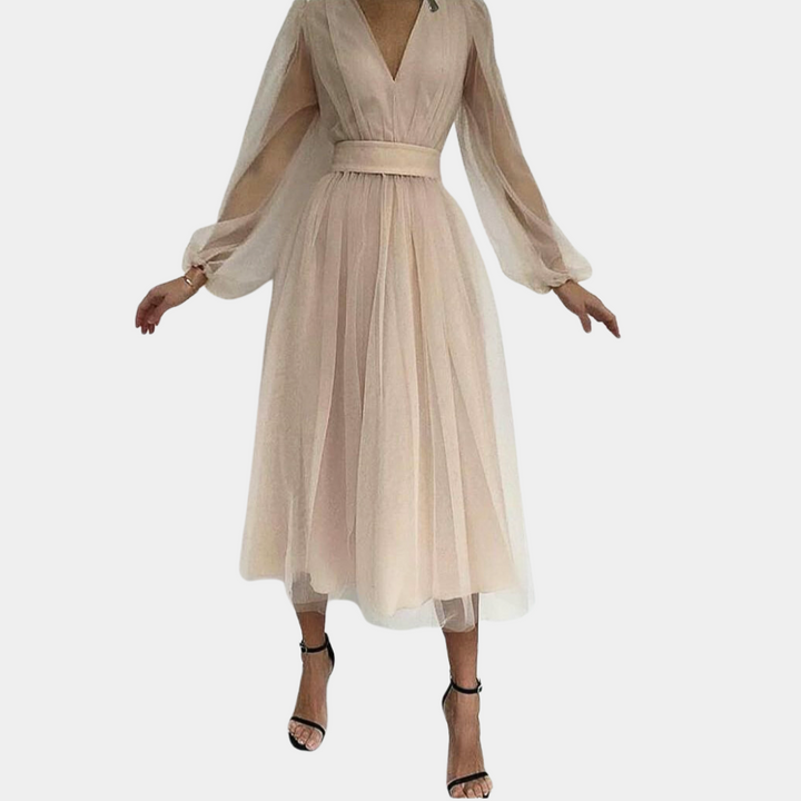Beige avondjurk met lange mouwen en V-hals, elegante chiffon stof, tailleband, perfecte keuze voor formele gelegenheden en bruiloften.