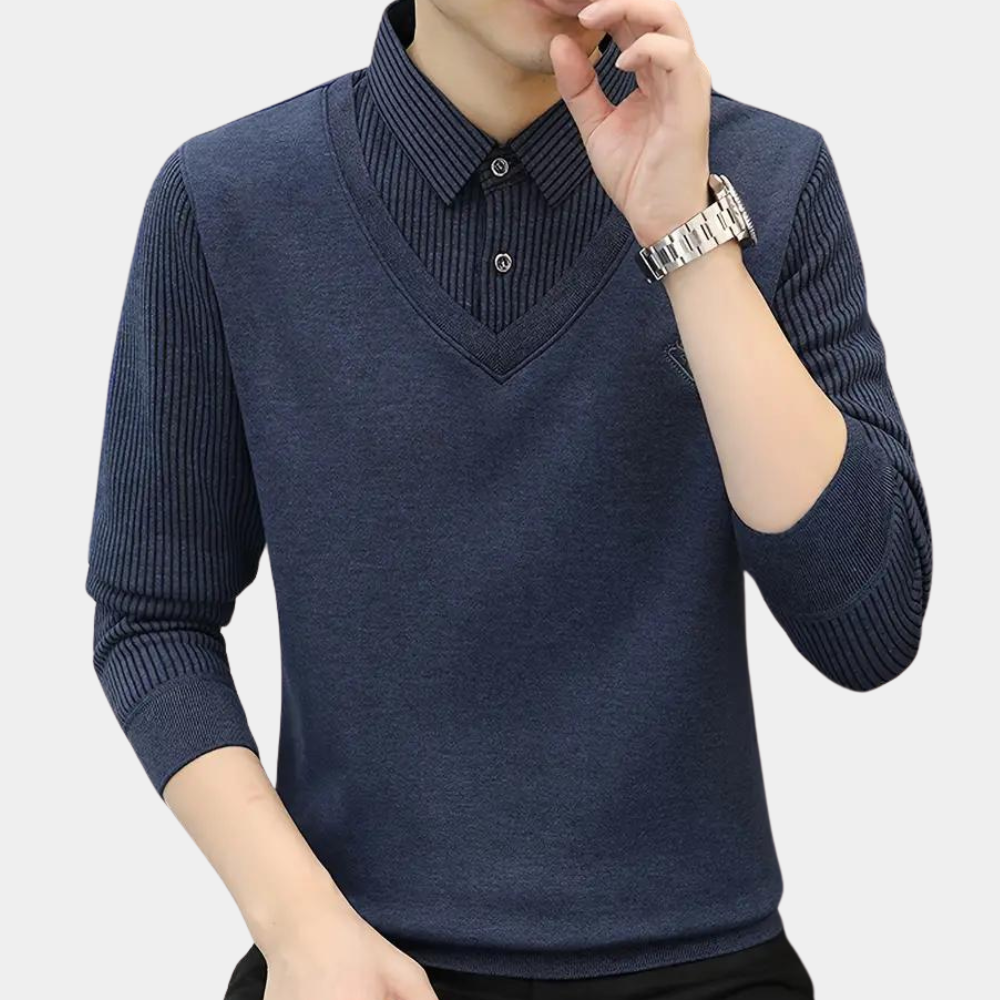 Donkerblauwe heren trui met V-hals en gestreepte kraag, lange mouwen, geschikt voor casual en zakelijke outfits. Stijlvolle herenkleding.
