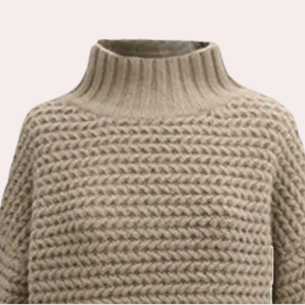 Beige gebreide trui met hoge col, damesmode, herfst winter kleding, stijlvol en warm, geschikt voor casual en chique gelegenheden.