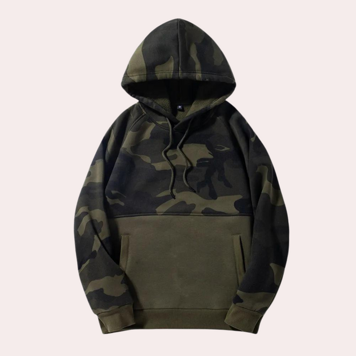 Camouflage hoodie voor heren, groene en zwarte kleuren, met capuchon en buidelzak. Perfect voor casual streetwear en outdoor activiteiten.