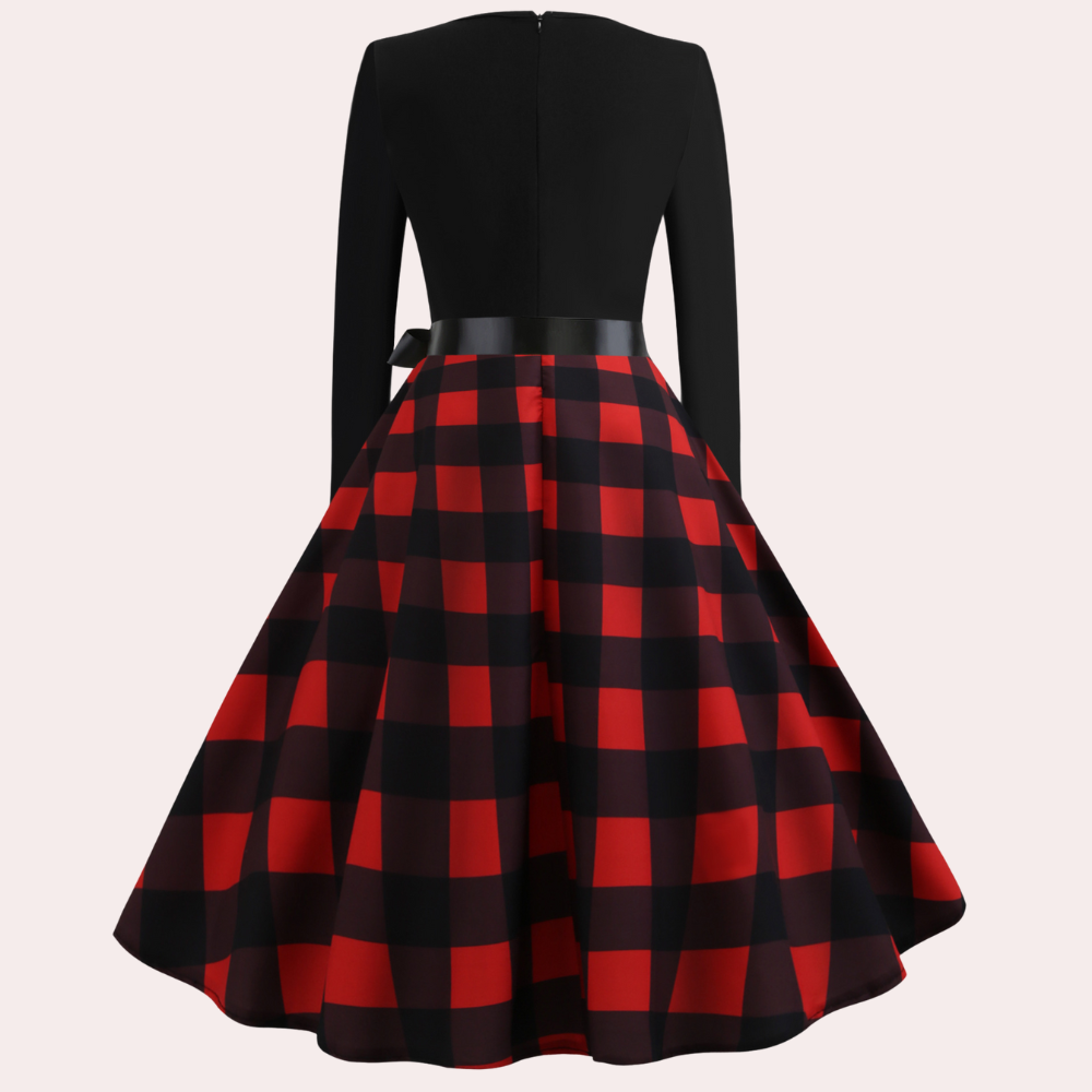 Zwart-rood geruite jurk met lange mouwen en wijde rok, retro stijl, perfect voor feestjes en casual gelegenheden. Elegante damesmode.