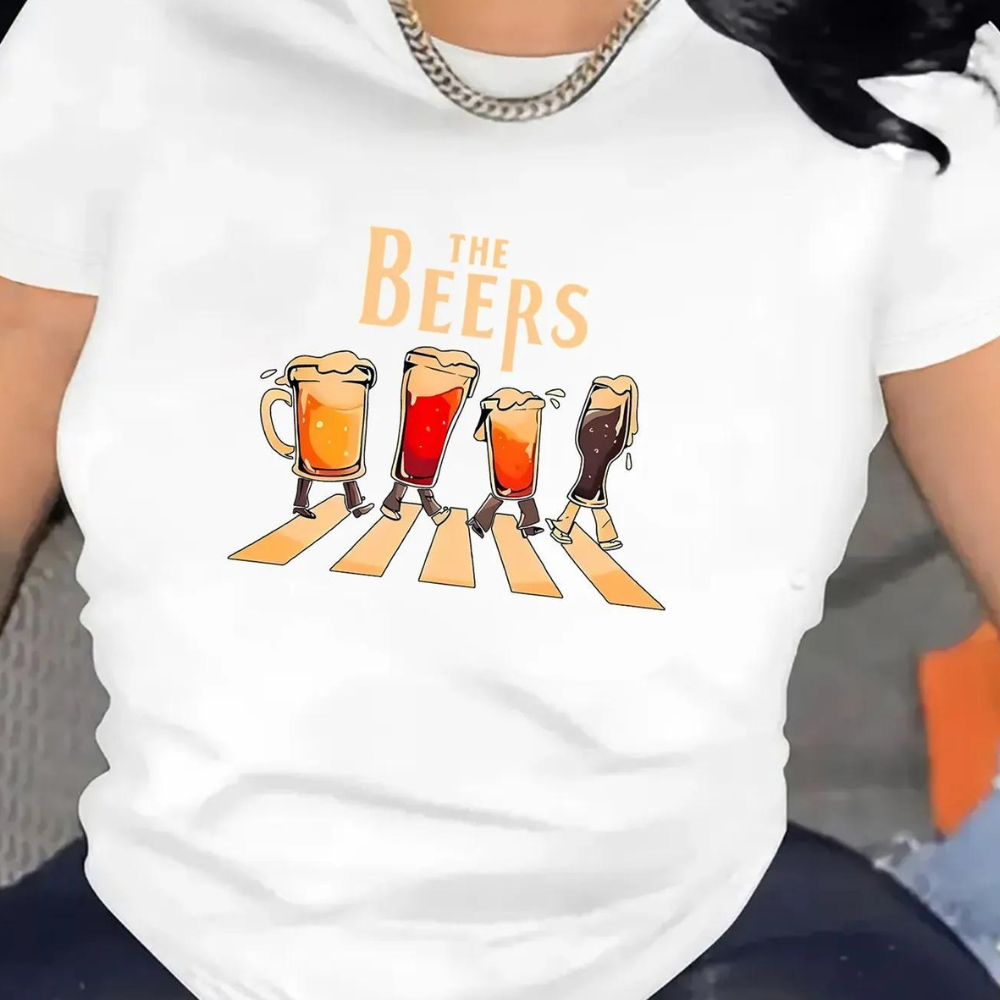 Wit T-shirt met grappige bierglazen illustratie, geïnspireerd door Abbey Road. Perfect voor bierliefhebbers en casual mode.