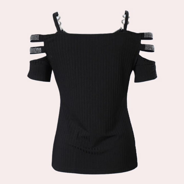 Zwarte dames top met open schouders, ribbelstof en decoratieve bandjes. Modieuze zomertop, perfect voor casual en avondkleding.
