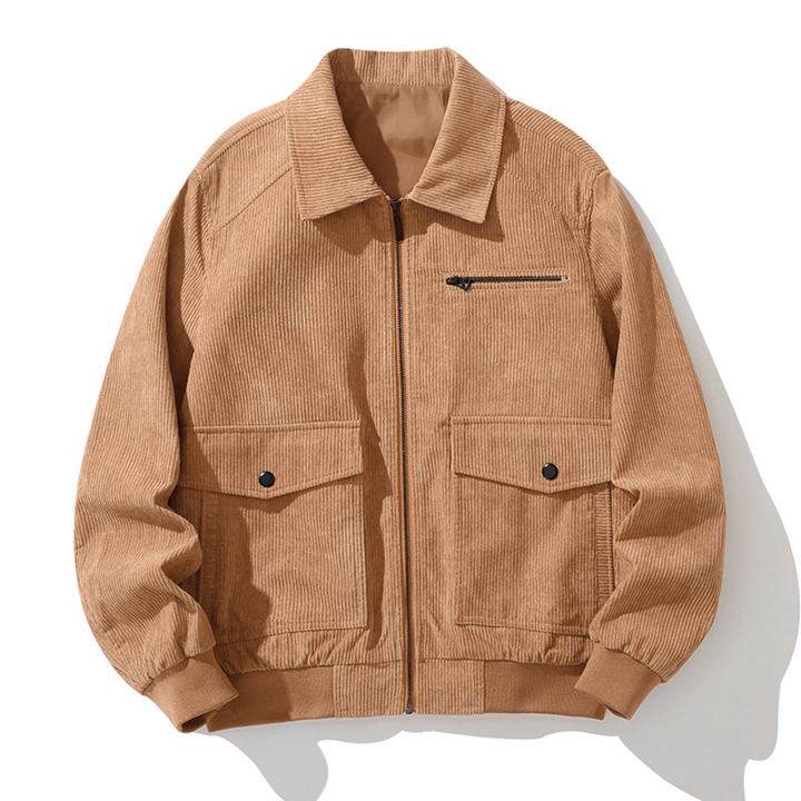 Khaki corduroy jas met ritssluiting, opstaande kraag en twee voorzakken. Stijlvolle herenjassen, herfstmode, casual kleding.