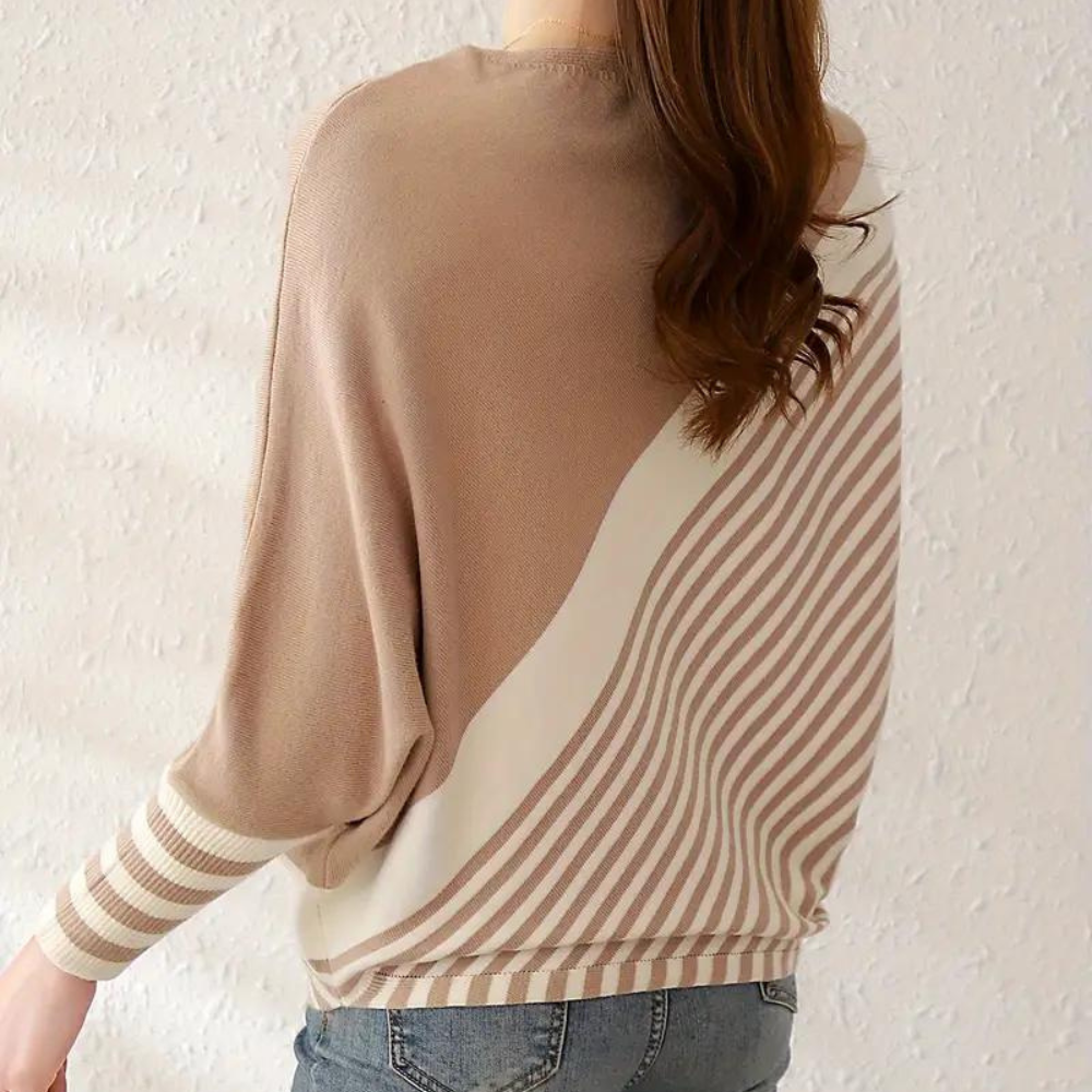 Damestrui met beige en witte strepen, vleermuismouwen, casual stijl, achterkant, geschikt voor herfstmode, trendy en comfortabel ontwerp.