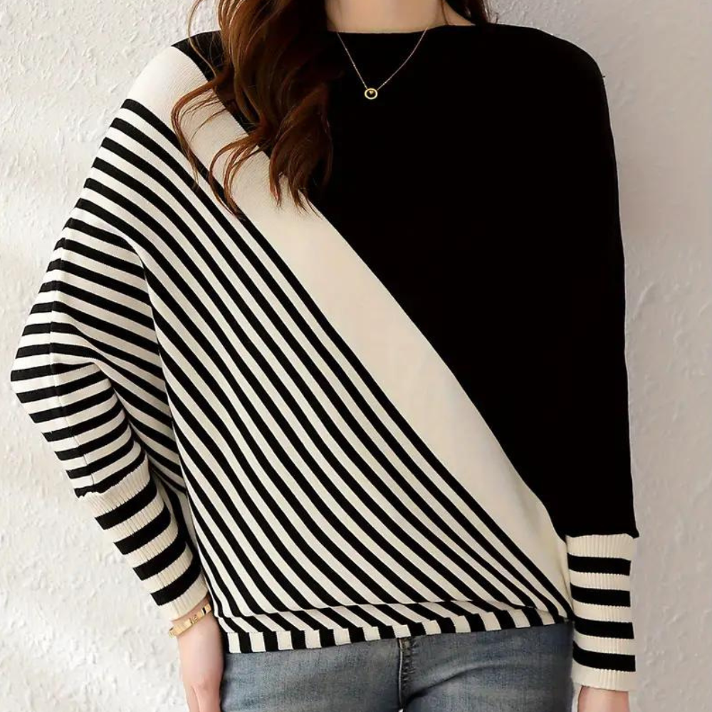 Zwart-witte gestreepte trui, asymmetrisch ontwerp, damesmode, casual stijl, lange mouwen, comfortabele pasvorm, trendy kleding.