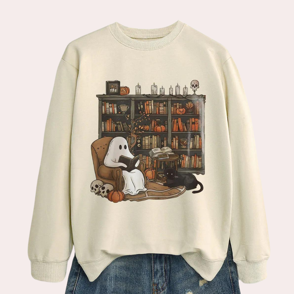 Spookachtige trui met spook en kat, bibliotheekprint, pompoenen en schedels. Perfect voor Halloween, casual mode, unisex kleding.