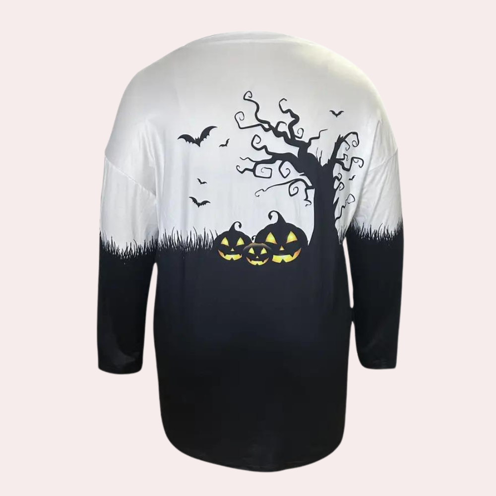 Oranje en zwarte Halloween-trui met pompoenen, boom en vleermuizen. Perfect voor herfstmode en Halloween-thema's. Lange mouwen, unisex design.