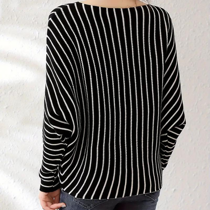 Zwart-wit gestreepte trui, damesmode, lange mouwen, casual stijl, comfortabele pasvorm, trendy kleding, herfst-winter garderobe essentials.
