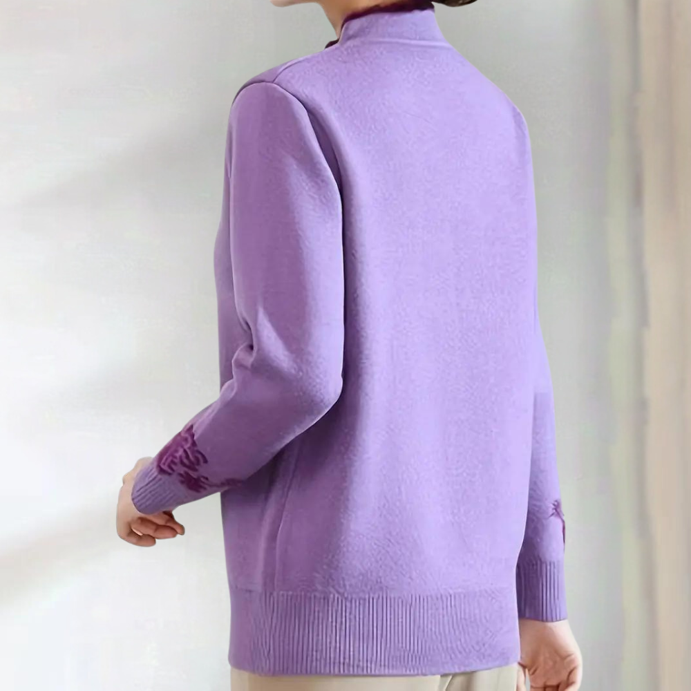 Paarse damestrui met lange mouwen, gemaakt van zachte stof, ideaal voor herfstmode. Comfortabele pasvorm, perfect voor casual en stijlvolle outfits.