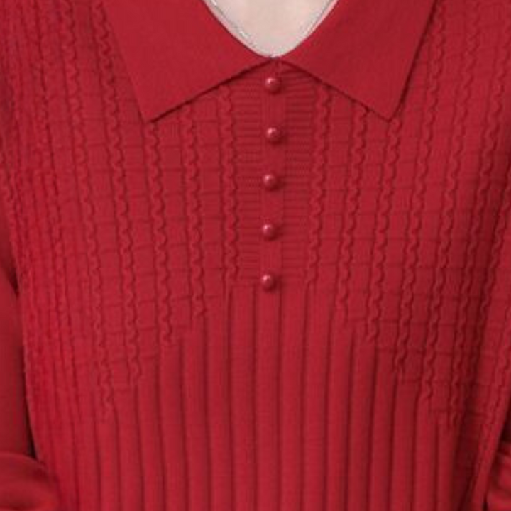 Rode gebreide trui met kraag en knoopjes, textuurpatroon, damesmode, herfstkleding, stijlvolle en elegante uitstraling.