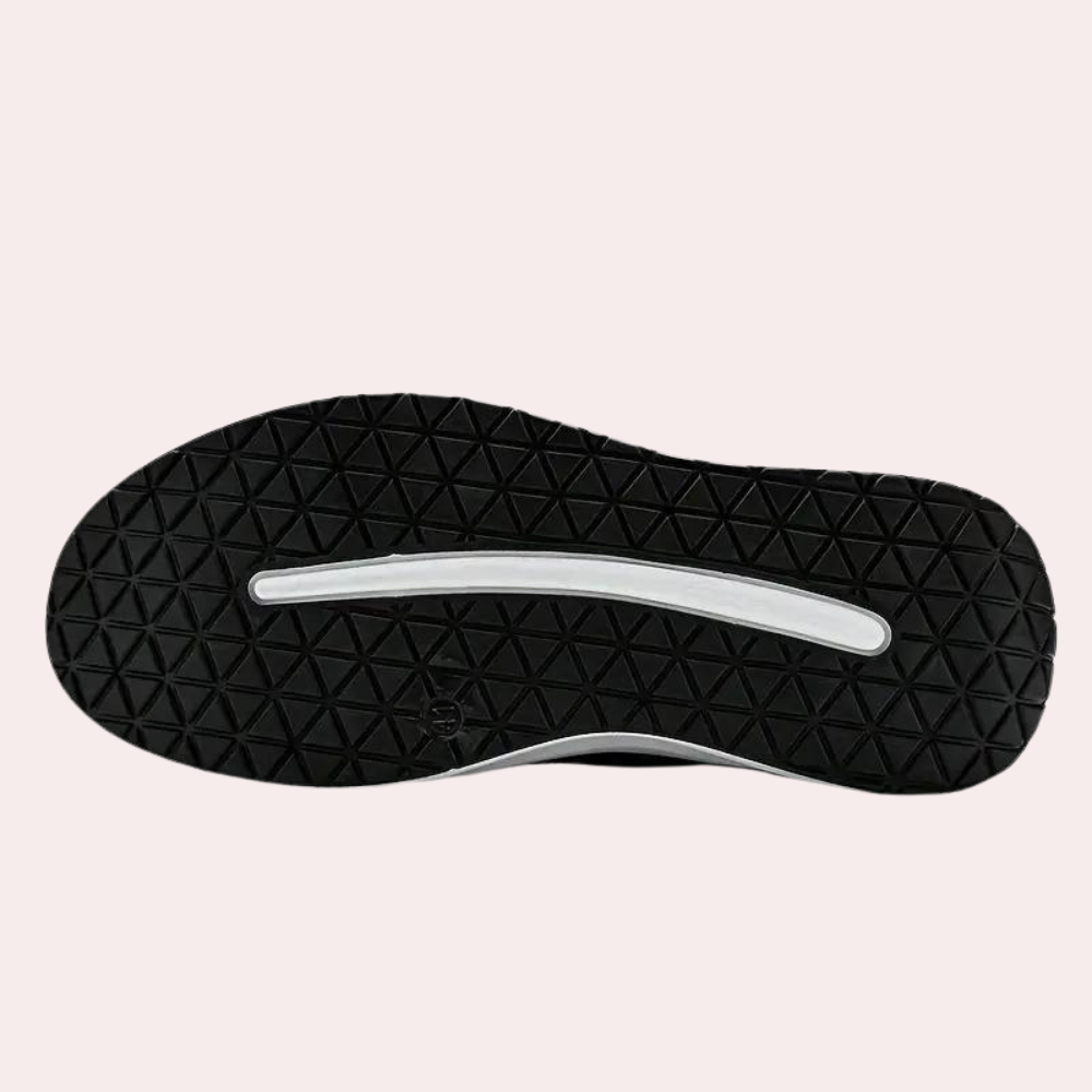 Zwarte rubberen zool van sportschoen met antislip patroon en witte streep, ideaal voor hardlopen en fitness. Comfortabele en duurzame grip.