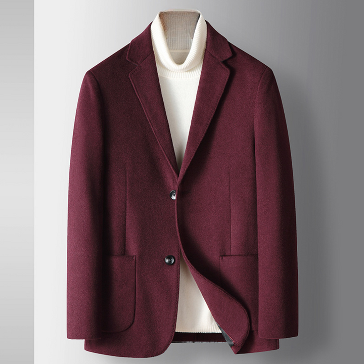 Bordeaux rode blazer voor heren, elegant ontwerp met twee knopen en opgestikte zakken, perfect voor formele gelegenheden en zakelijke outfits.
