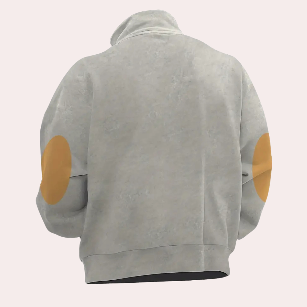 Grijze fleece trui met hoge kraag en bruine elleboogstukken, unisex design, comfortabele winterkleding, modieuze casual stijl.