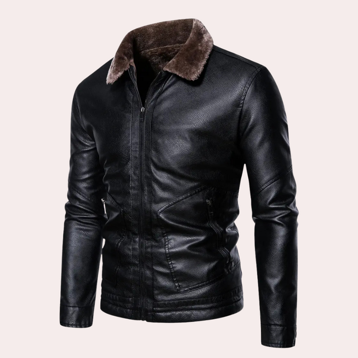 Zwarte leren jas met bruine bontkraag, herenmode, winterjas, stijlvolle en warme bovenkleding, rits en zakken, trendy design.