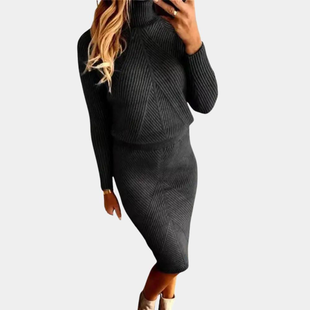 Vrouw in zwarte, geribbelde coltrui-jurk, knielang, met lange mouwen. Stijlvolle damesmode, herfst- en winterkleding, trendy outfit.