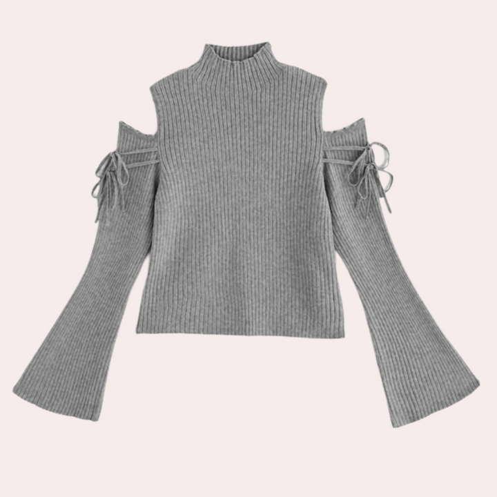 Grijze gebreide trui met open schouders en wijde mouwen, damesmode, trendy herfstkleding, stijlvolle casual outfit, comfortabele pasvorm.